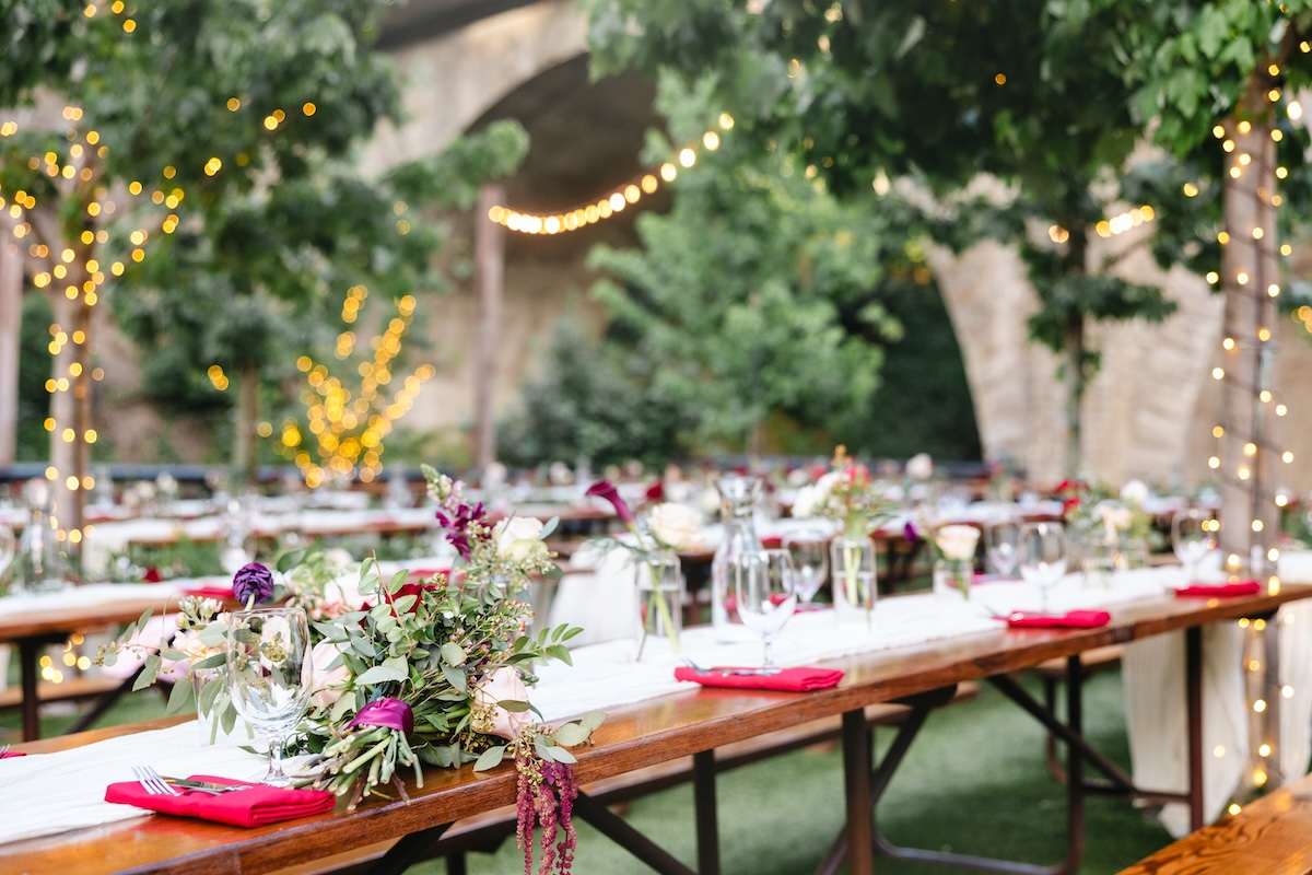 Table decor at Long Bridge at Saratoga Springs California. Florals by H&J Flowers.