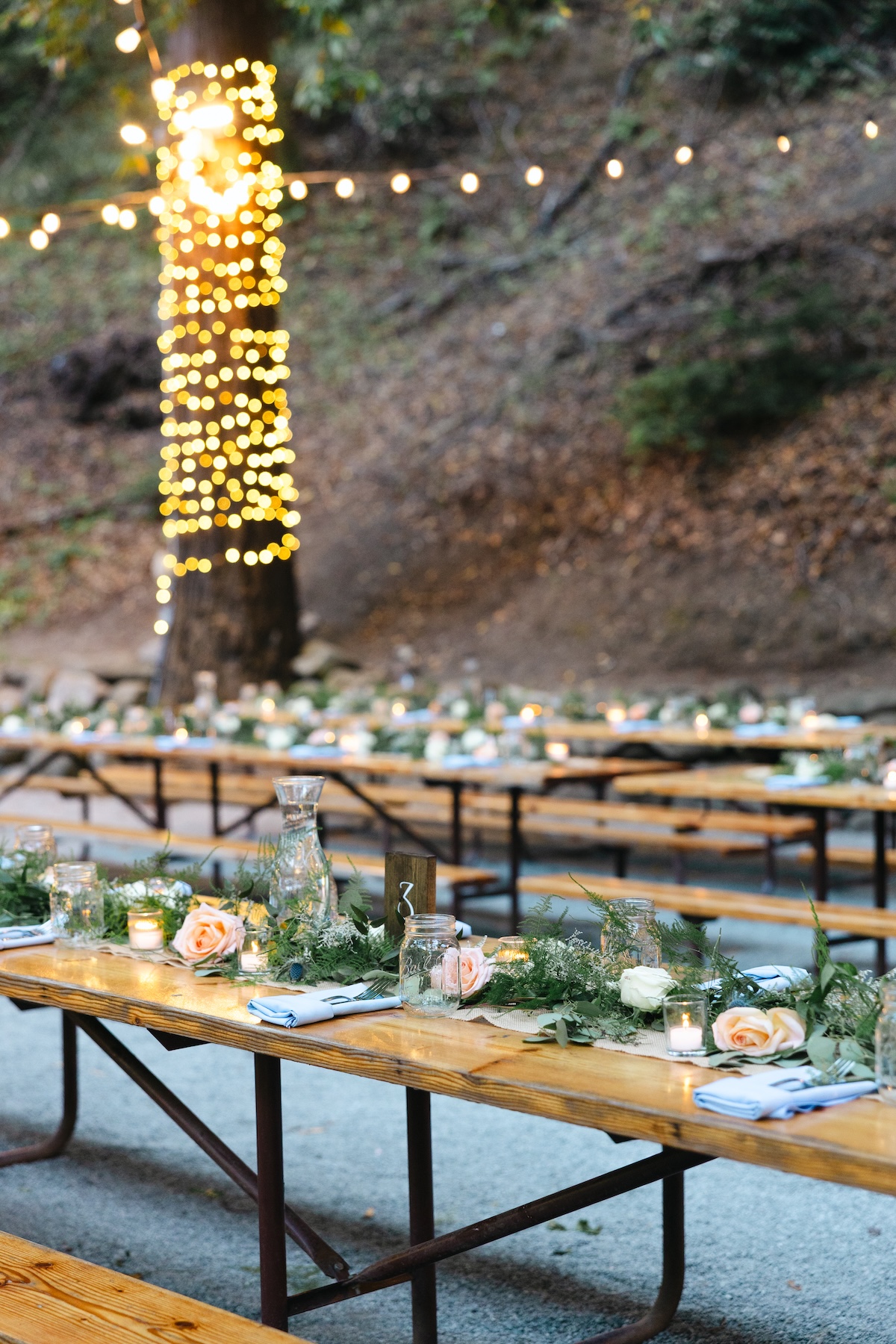 Table decor at Saratoga Springs California. Florals by H&J Flowers.